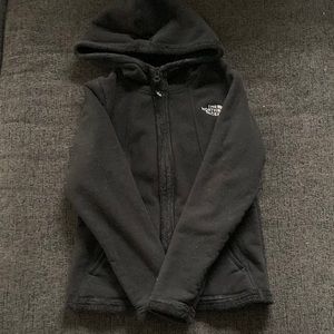 Black hoodie with fleece inside.